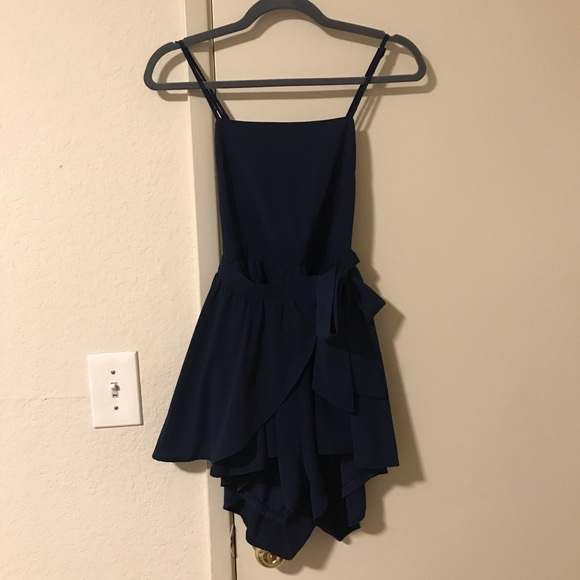 Pants - 🍃🌼3/$20 Dark blue open back romper (S)